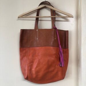 ROOTS Leather Tote Carryall Brown Orange Pink Tassel Bag Charm Cabas Shoulder